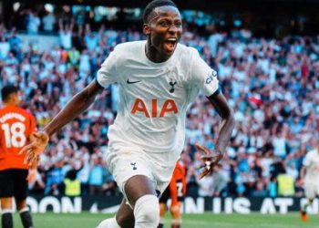 Spurs beat Man Utd to earn Postecoglou first win