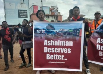 Residents of Ashaiman protest over bad roads