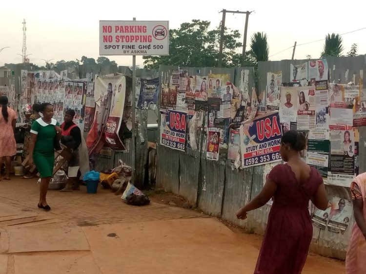 Traders fight Asokwa Municipal Assembly over decongestion exercise