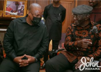 Mahama leads NDC to mourn with Kufour