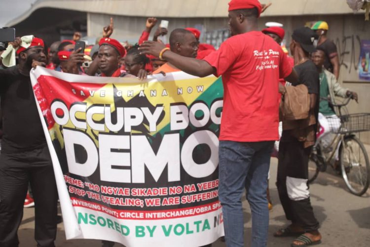 E/R: Suspected thief suffers cutlass wounds