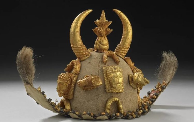 UK to loan back Ghana’s looted “crown jewels”