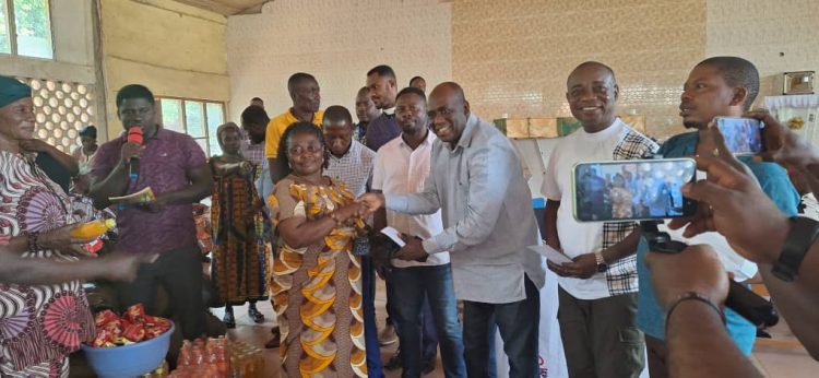 Offinso North MP, DCE  donate to over 2,000 widows in his  constituency