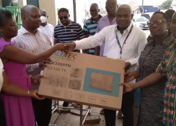 Ledzokuku MP donates medical equipment to Teshie Community Clinic