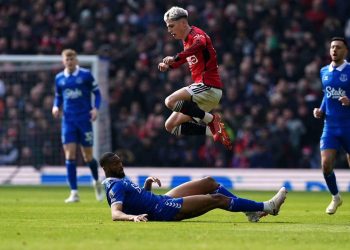 PL: Garnacho wins two first half penalties as Man U beat Everton