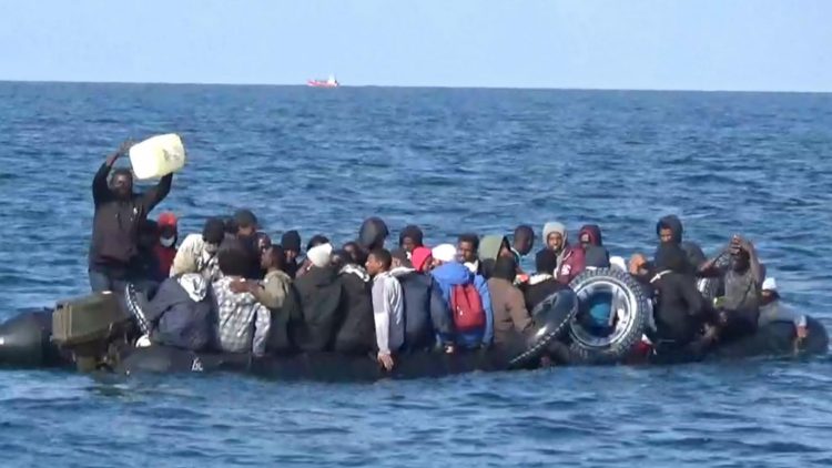 UK to pay at least £370m to Rwanda for asylum deal