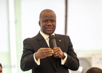 Support us to complete all projects – Jinapor to staff