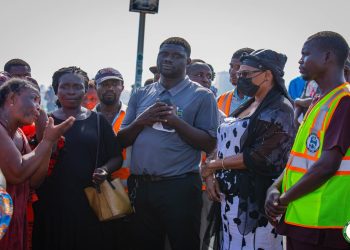 Accra Mayor visits Dogo Beach fire scene; assures victims of support