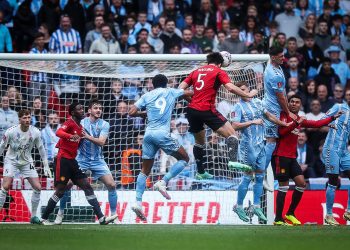 FA Cup: Man Utd scrape past Coventry to reach final