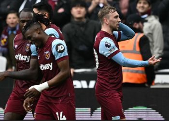PL: Draw at West Ham dents Liverpool title hopes