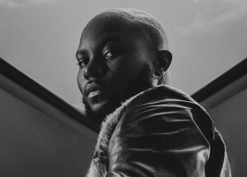 King Promise featuring Sarkodie and OliveTheBoy – FAVORITE  STORY