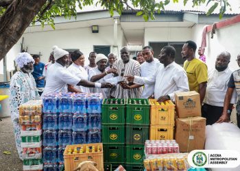 G/A Regional Minister, Accra Mayor donate food items to Ga Paramountcies, others
