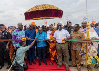 Akufo-Addo cuts sod for Accra-Tema motorway expansion project