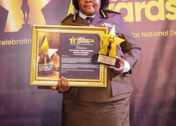 Gloria Essandoh wins outstanding female personality award