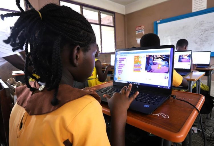 A/R: Minister of Communications and Digitalisation unveils ICT Lab plans in Bouya