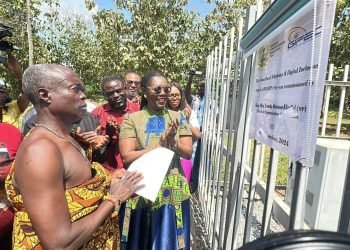 A/R: Communications Minister commissions 3 Rural Telephony sites