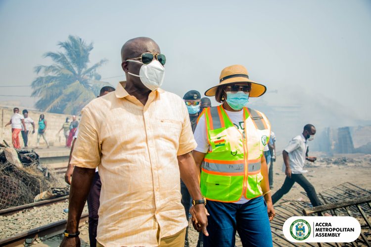 Regional Minister, Accra Mayor commiserate with Kantamanto fire victims
