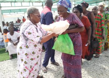 Nana Owiredu Wadie supports 500 vulnerable persons in Nkwatia-Kwahu