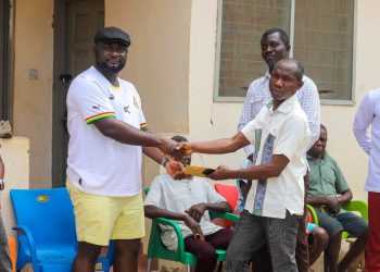 Mpraeso MP donates to support teacher’s bungalow destroyed by fire at Nkyenekyene