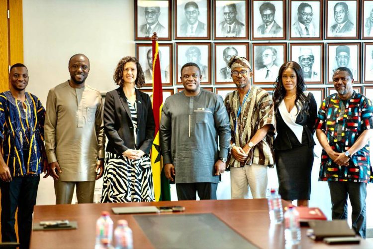 Communication Minister highlights need for data synchronization