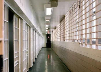 Prisoners to be held in police cells to deal with overcrowding
