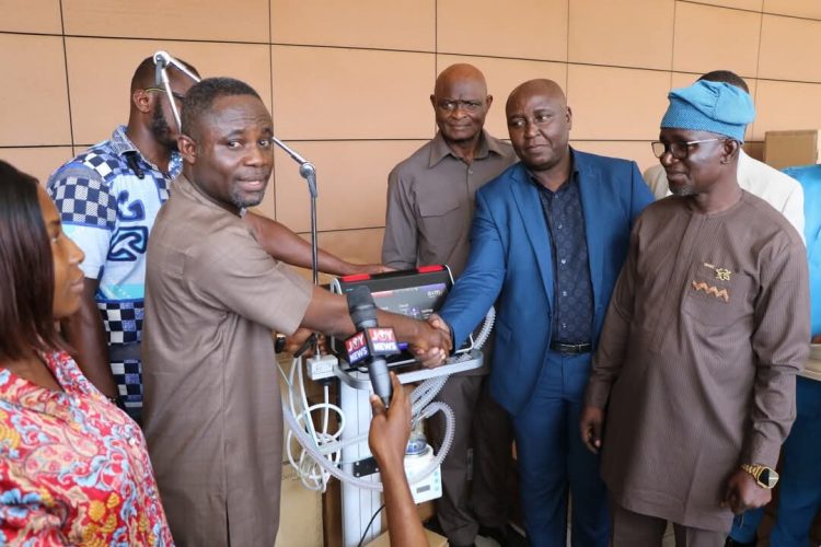Health Minister donates medical equipment to Tamale Teaching Hospital