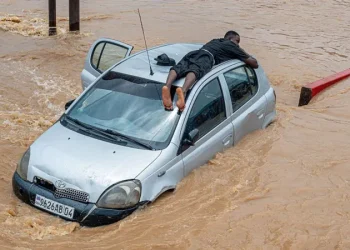 Dozens die after torrential rain hammers Congolese capital