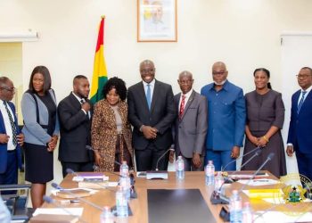 Finance Minister inaugurates SEC governing board