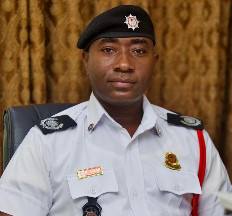 Tema: Firefighters contains major outbreak in old GHAPOHA building