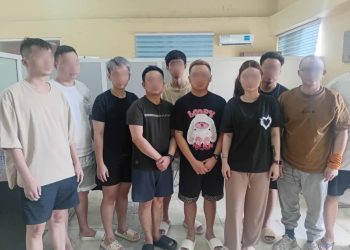 G/A: 10 Malaysian and Chinese nationals arrested, 800 phones seized in cybercrime operation