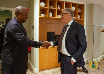 Mahama meets Bill Gates and GAVI vaccine board chair José Manuel Barroso in Brussels