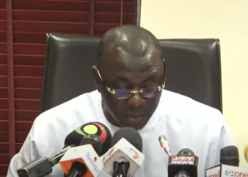 Minority slams government for claiming credit over debt reduction