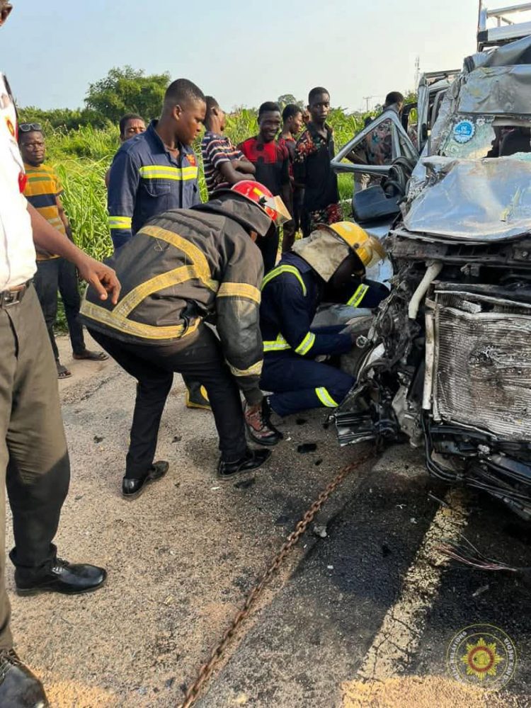 C/R: Five trapped in near fatal Ekumfi – Essakyir accident rescued