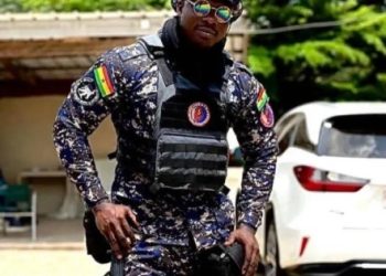 Police officer dies after collapsing at gym