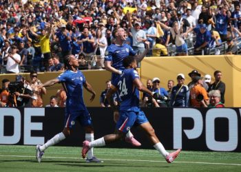 Chelsea ‘floors’ PSG to cling club world cup trophy