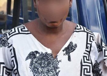 UW/R: Woman in police grips for alleged one-month old baby theft