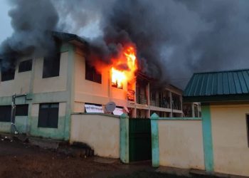 E/R: GNFS douse ravaging fire at Fire at Oyoko Methodist SHS