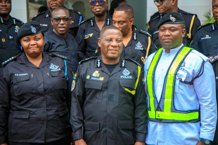 Two Police Officers rewarded for  foiling  fuel tanker robbery 