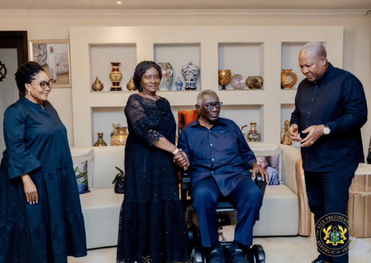 Helicopter Crash: Kufuor commiserates with Mahama at Jubilee House
