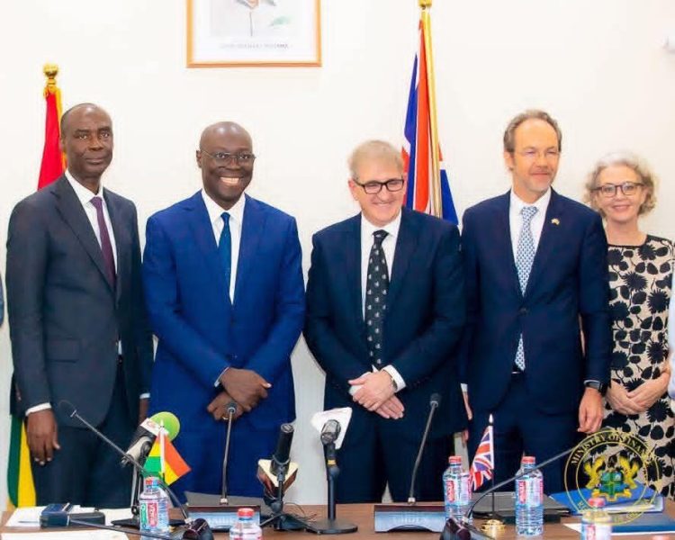 Ghana and UK sign $256 million debt restructuring agreement