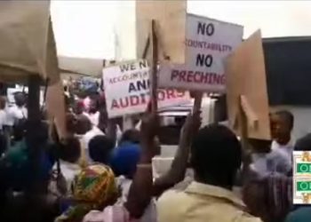 Riot Police deployed as Resurrection power church members protest embezzlement of chapel cash