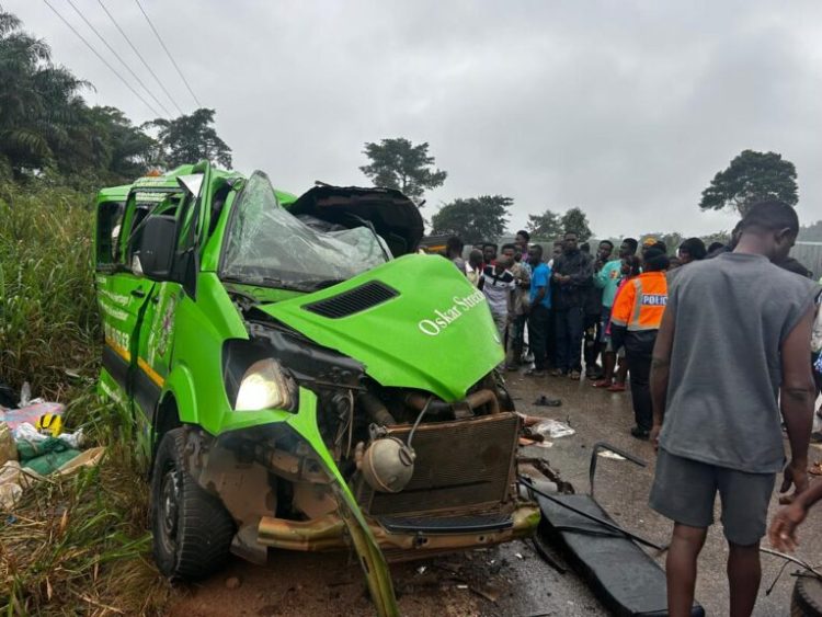 One killed, scores critically injured in gory collision on Obuasi-Dunkwa highway