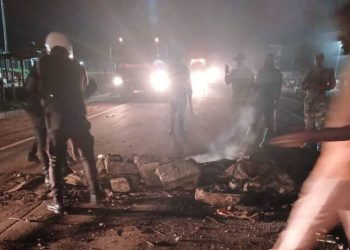 W/R: Nsuaem police station closed down after armed youth attack; Officers evacuated