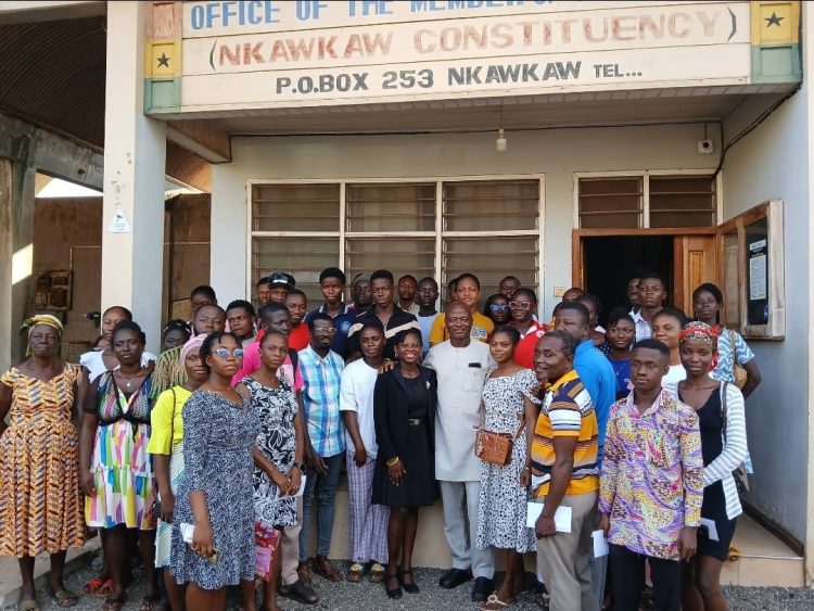 Nkawkaw MP extends financial support to 65 Tertiary students