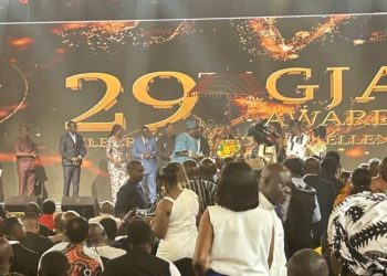 Mahama commends Journalists at 29th GJA awards
